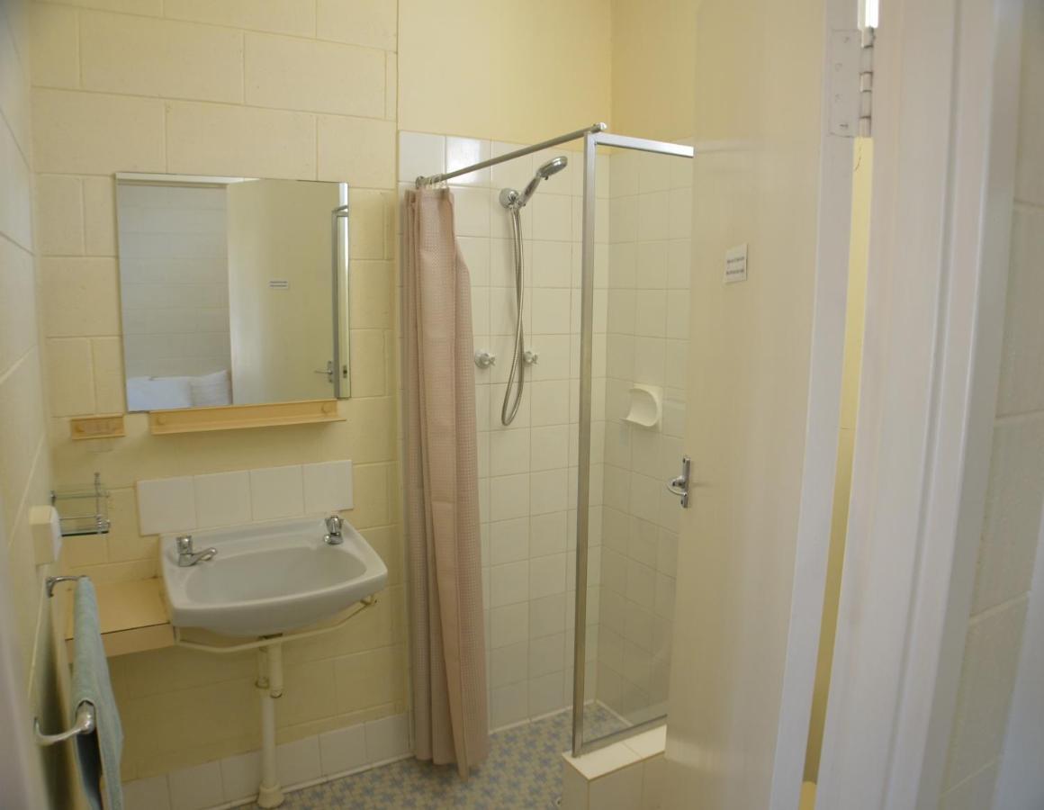 Glossop Motel Winkie Екстер'єр фото