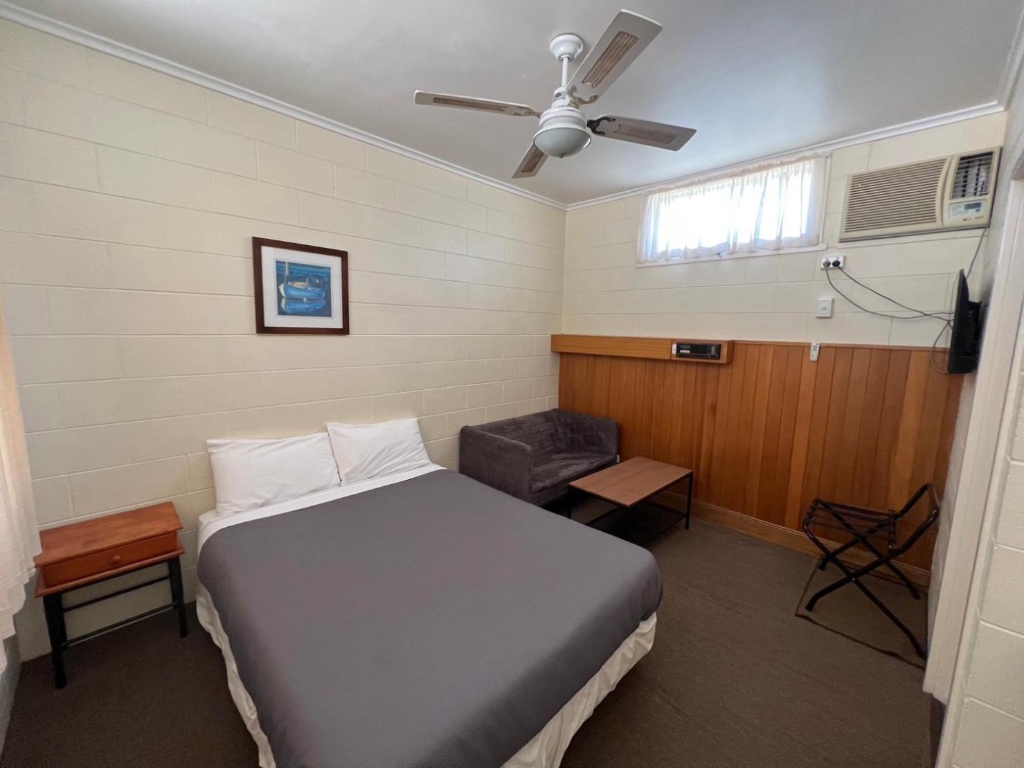 Glossop Motel Winkie Екстер'єр фото